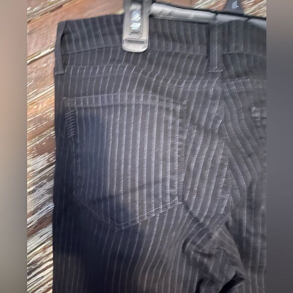 Paige pinstriped skinny pants NWT - Picture 12 of 13